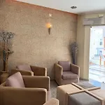 Pombeira 3*