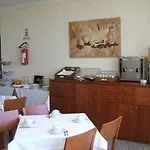 Pombeira 3* Guarda