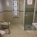 Pombeira Otel Guarda