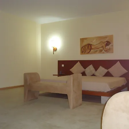 Pombeira מלון 3*