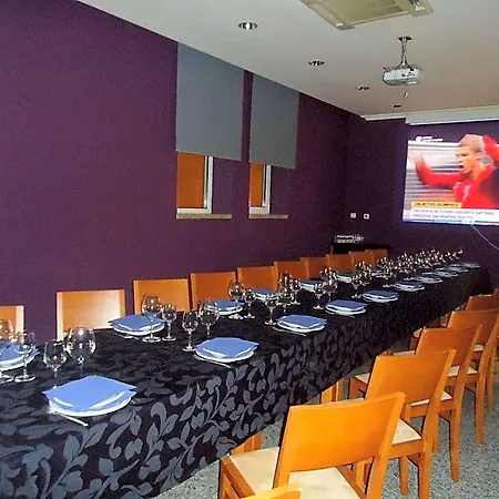 Pombeira 3*