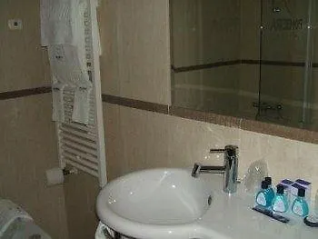 Pombeira Hotel 3*