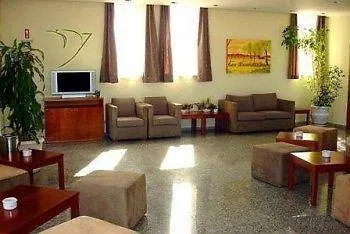 Pombeira 3*