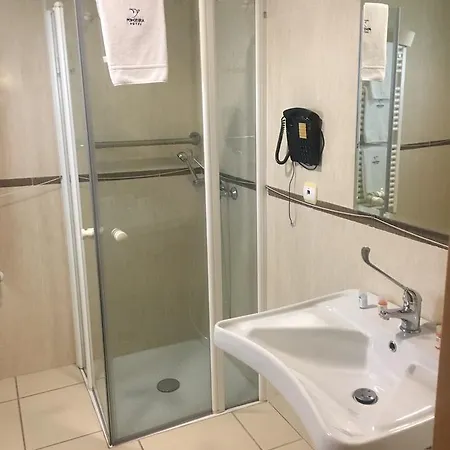 波姆贝拉酒店 3* 瓜尔达