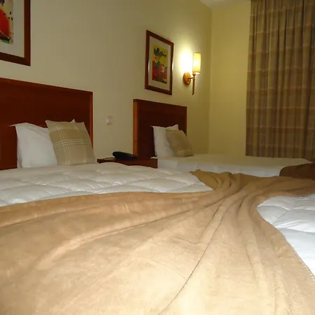 Pombeira Hotell Guarda