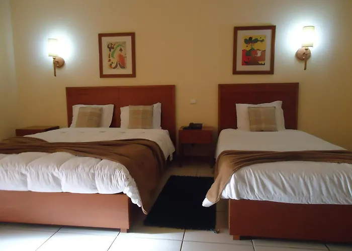 Szálloda Pombeira Guarda