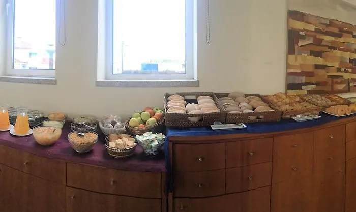 Pombeira 3* גוארדה