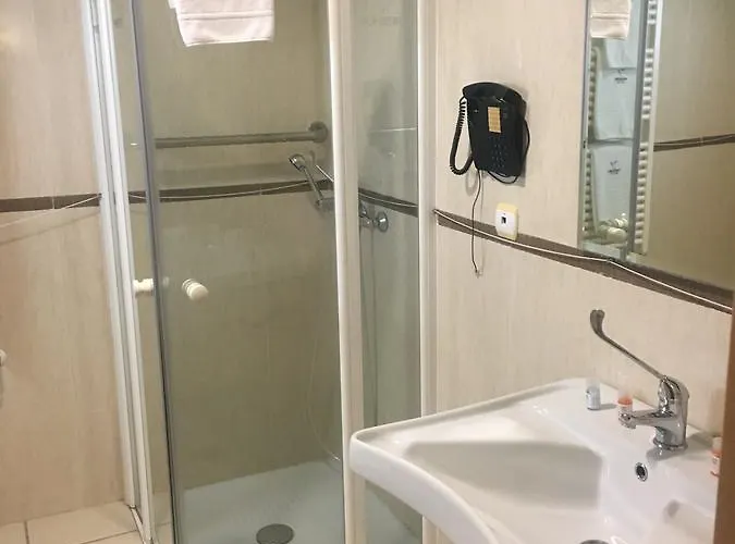 Pombeira 3* גוארדה